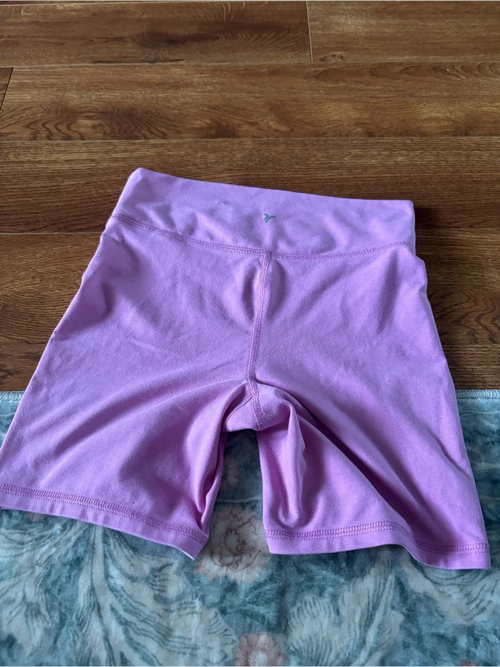 Old Navy High-Rise flare go dry Lilac Bike Shorts in size M